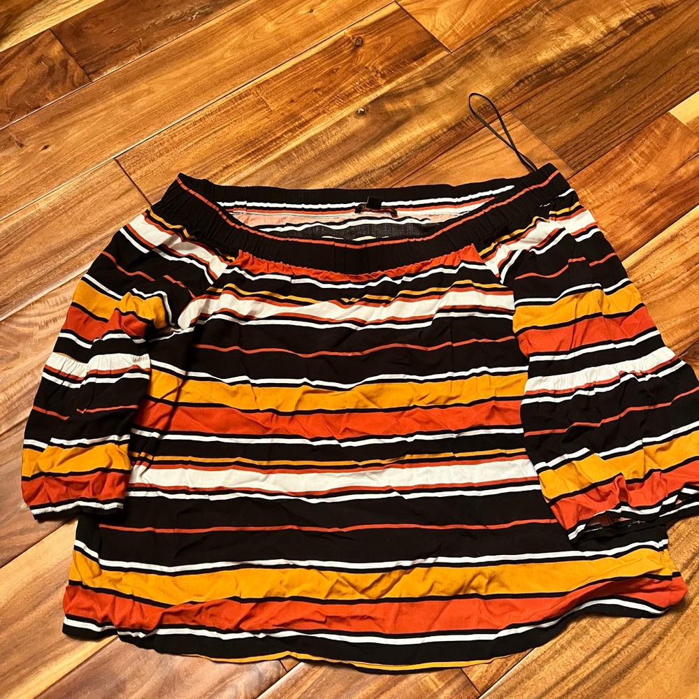 Women’s Dalia striped off the shoulder blouse. Size large